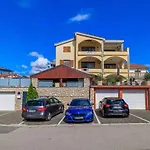 Apartman With Pool In 54888 Crikvenica
