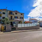 With Pool In 54888 Crikvenica