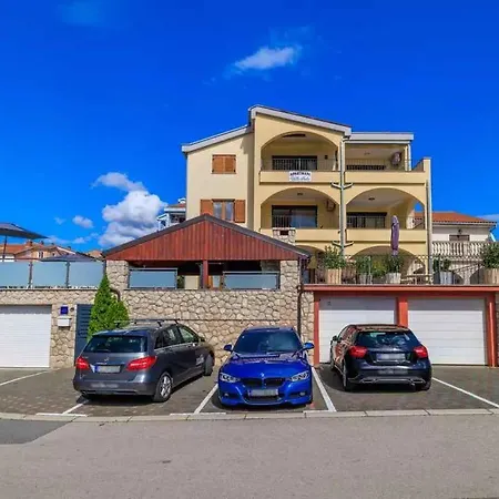 דירה With Pool In 54888 קריקווניצה