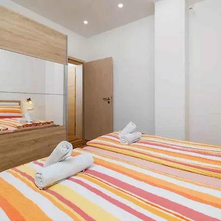 דירה With Pool In 54888 קריקווניצה
