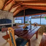 דירה With Pool In 54888